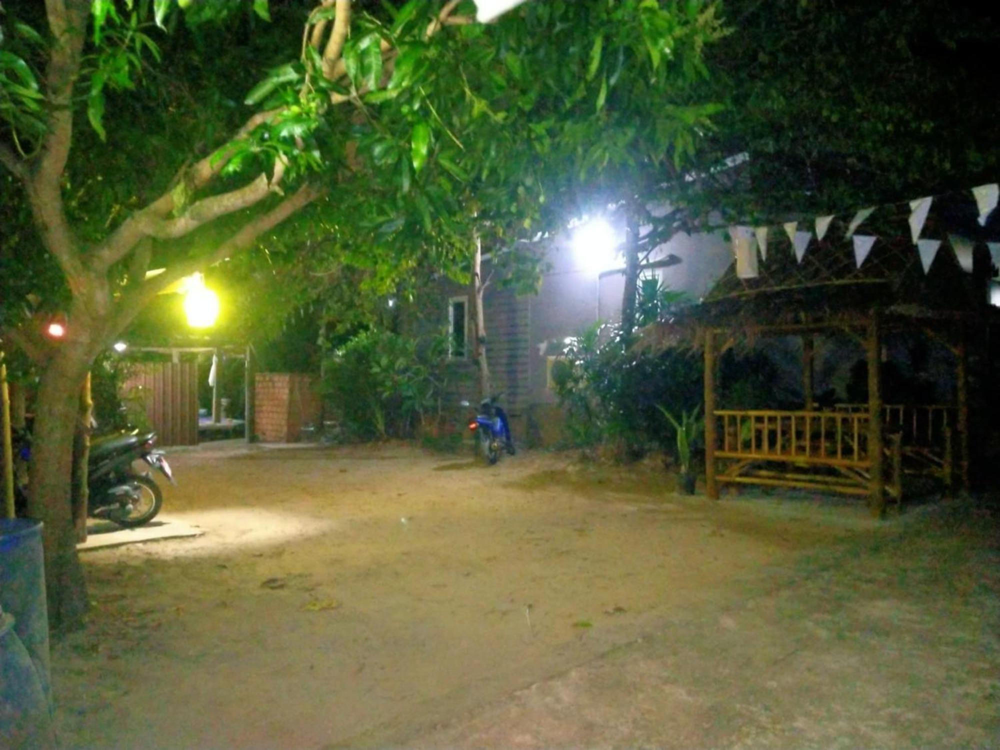 Lanta Beautiful Beach House Koh Lanta Exterior photo