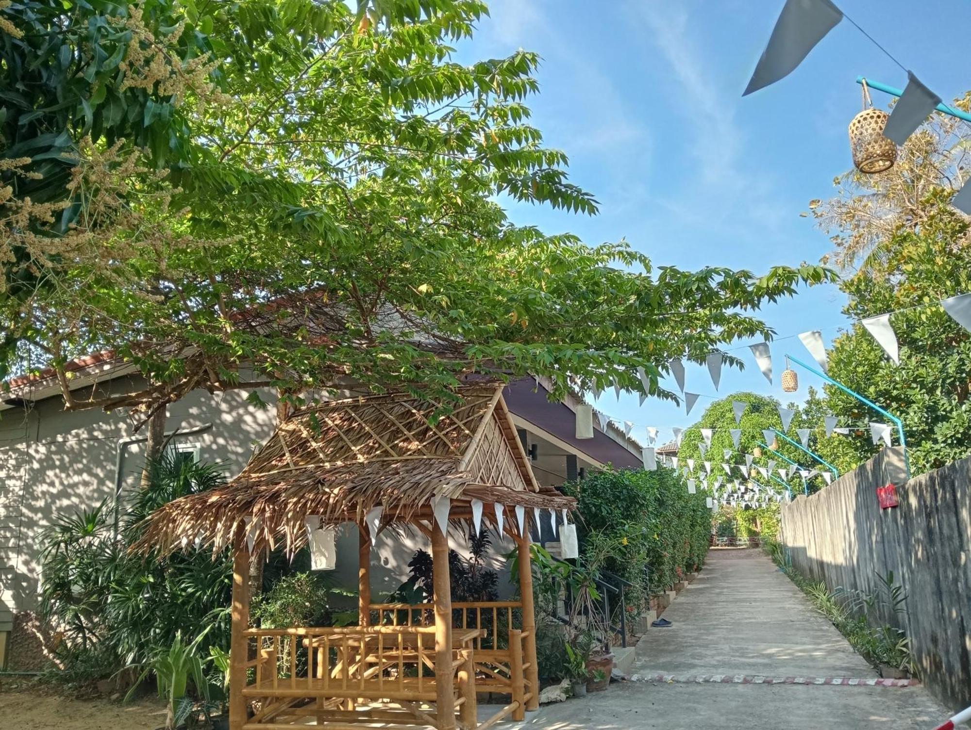 Lanta Beautiful Beach House Koh Lanta Room photo